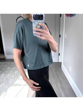 Vuori Relaxed Fit Fit Dark Teal T-Shirt Size S